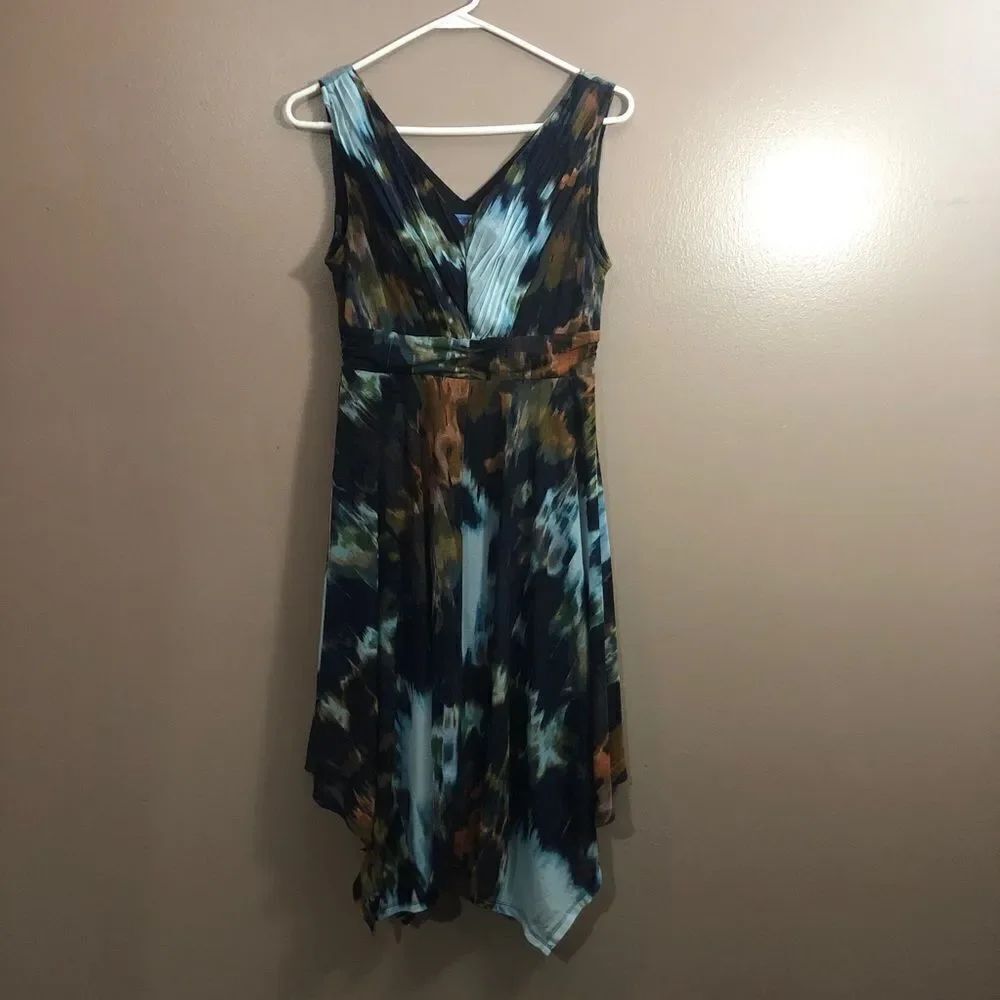 Women’s Simply Vera asymmetrical dress size PM.  T